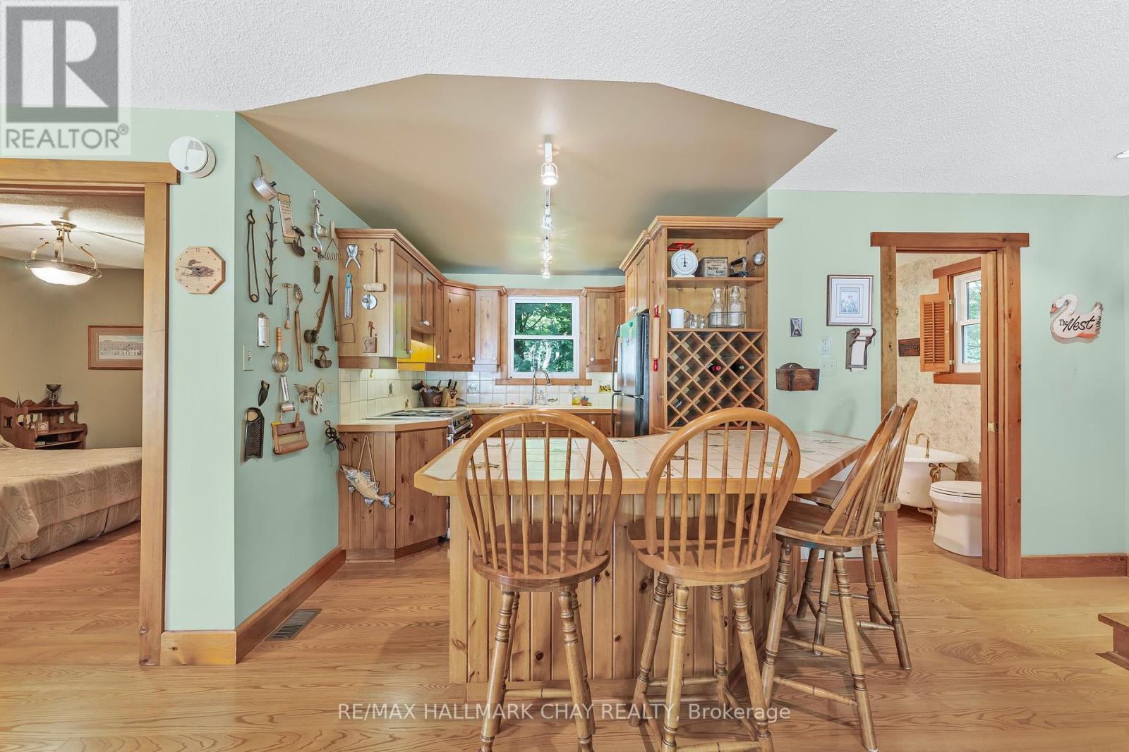 209 Bay Street, Oro-Medonte (Shanty Bay), Ontario  L0L 2L0 - Photo 33 - S12386085