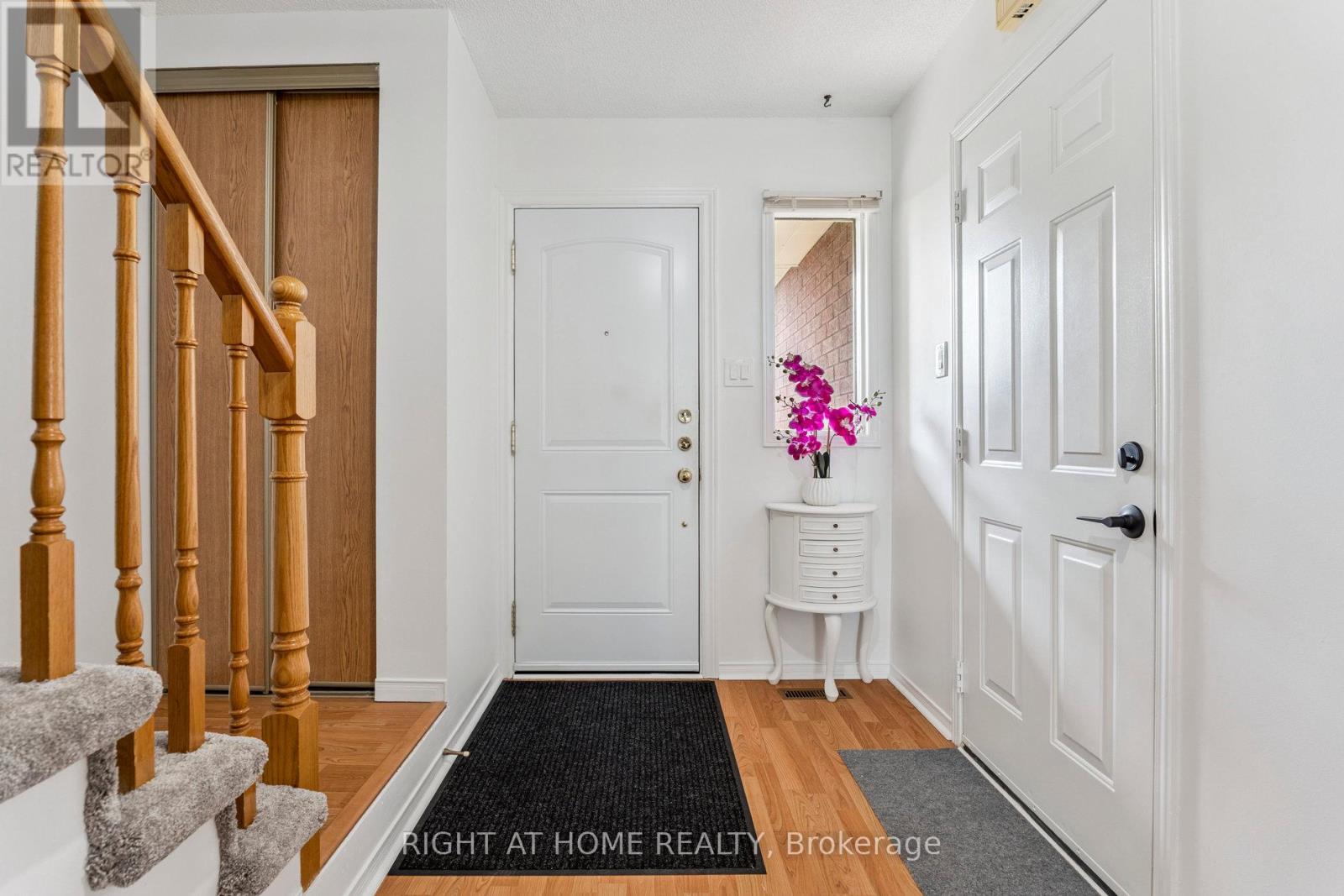 115 Laidlaw Drive, Barrie, Ontario  L4N 7R9 - Photo 4 - S12386115