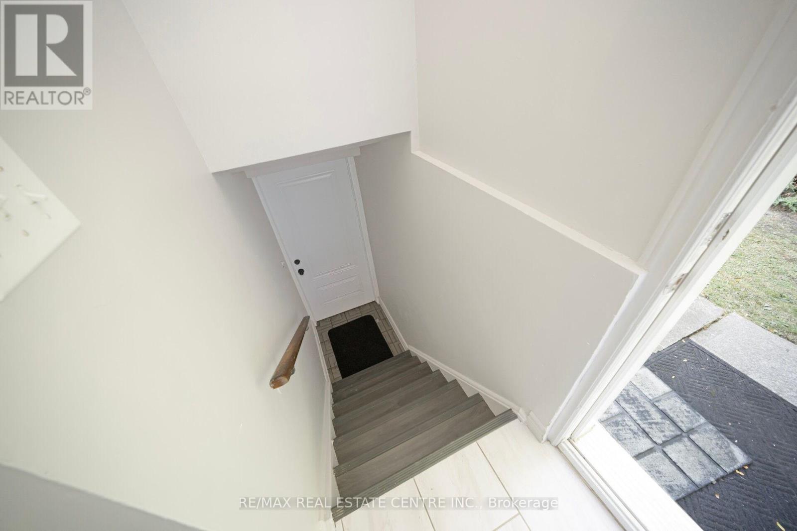 35 Madison Street, Brampton (Central Park), Ontario  L6S 3C4 - Photo 25 - W12386075