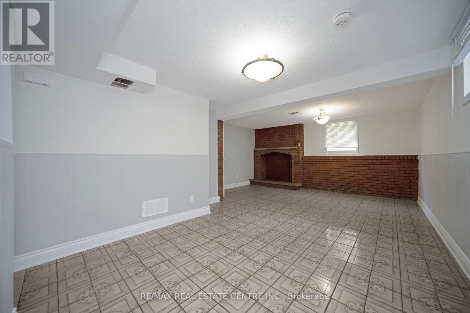 35 Madison Street, Brampton (Central Park), Ontario  L6S 3C4 - Photo 26 - W12386075