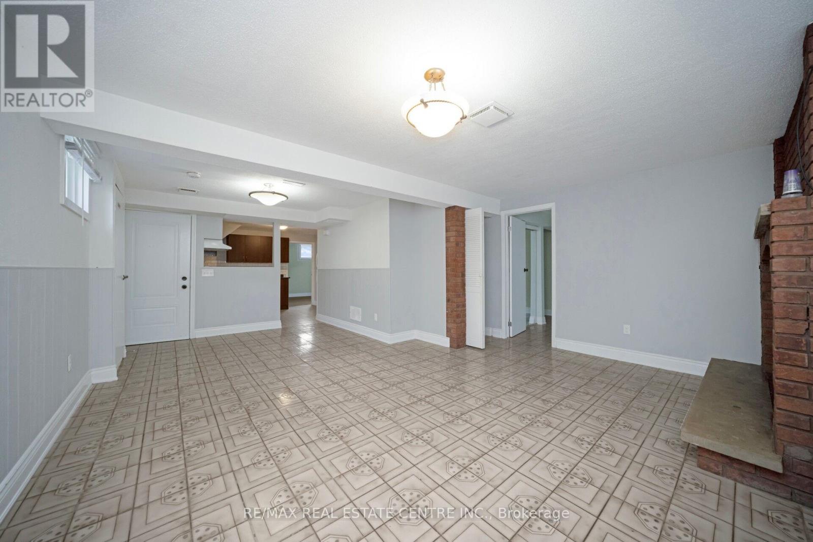 35 Madison Street, Brampton (Central Park), Ontario  L6S 3C4 - Photo 28 - W12386075