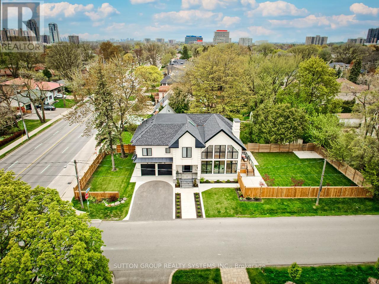 214 Shaver Avenue N, Toronto, Ontario  M9B 4P3 - Photo 46 - W12386110
