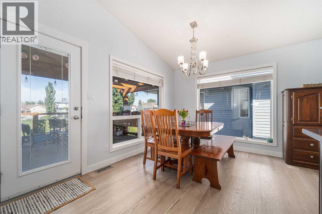 Property at 14 Heritage Circle W image 5