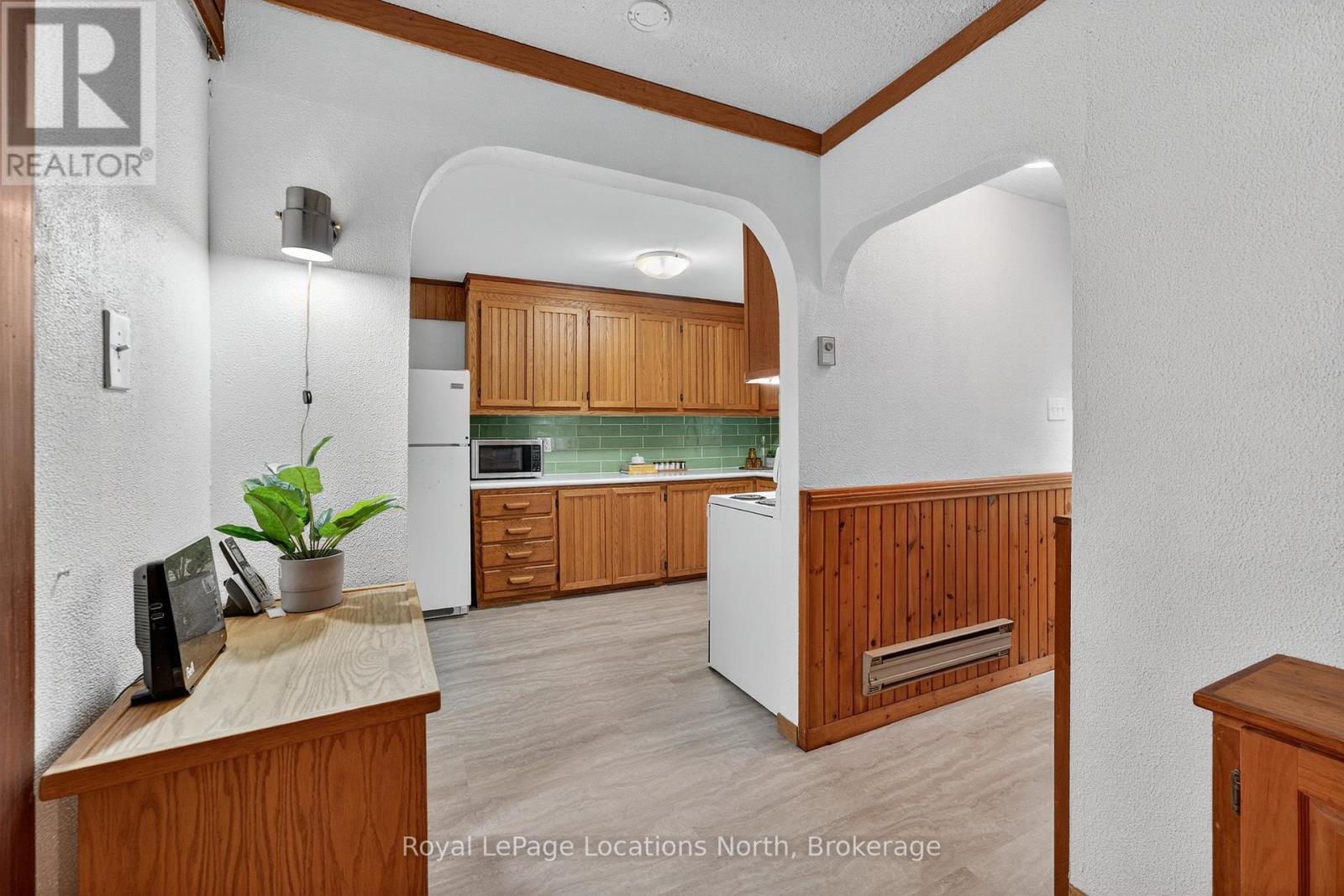 119 Tyrol Avenue, Blue Mountains, Ontario  N0H 2E0 - Photo 11 - X12386153