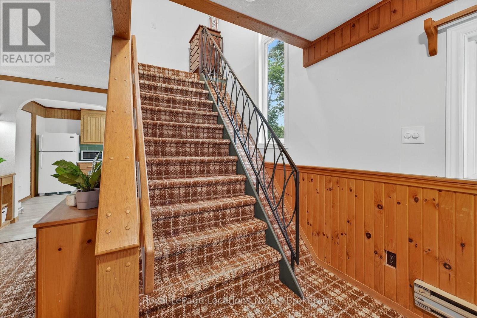 119 Tyrol Avenue, Blue Mountains, Ontario  N0H 2E0 - Photo 18 - X12386153