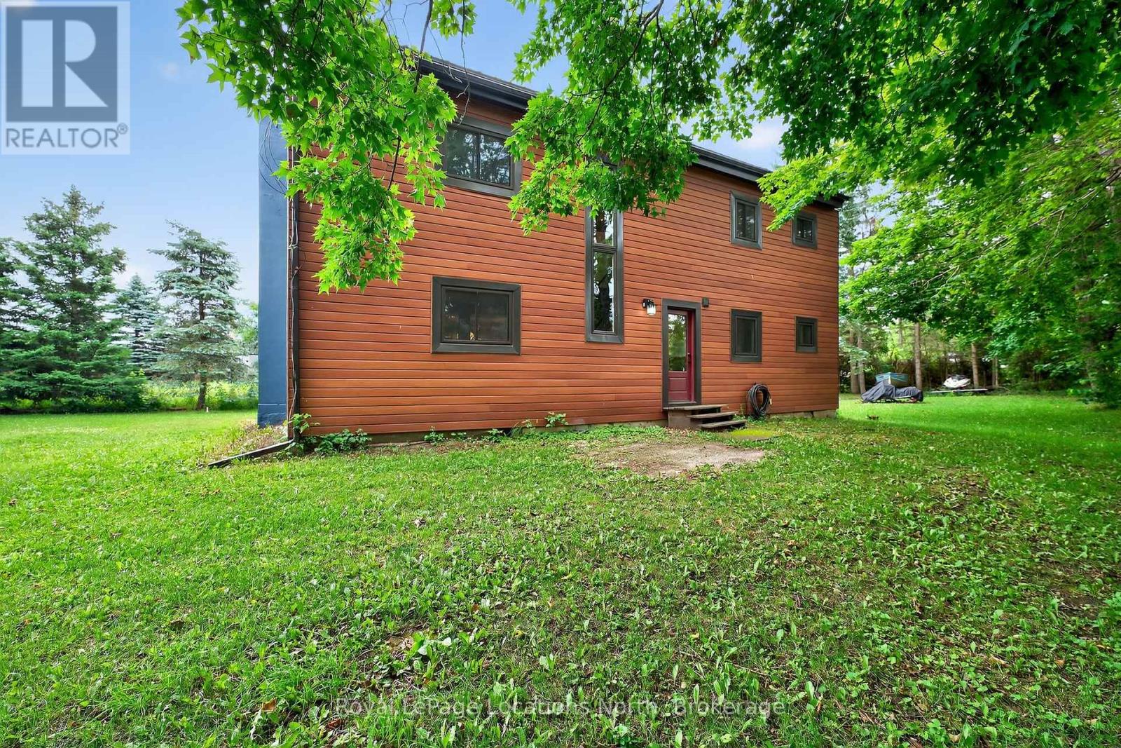 119 Tyrol Avenue, Blue Mountains, Ontario  N0H 2E0 - Photo 34 - X12386153