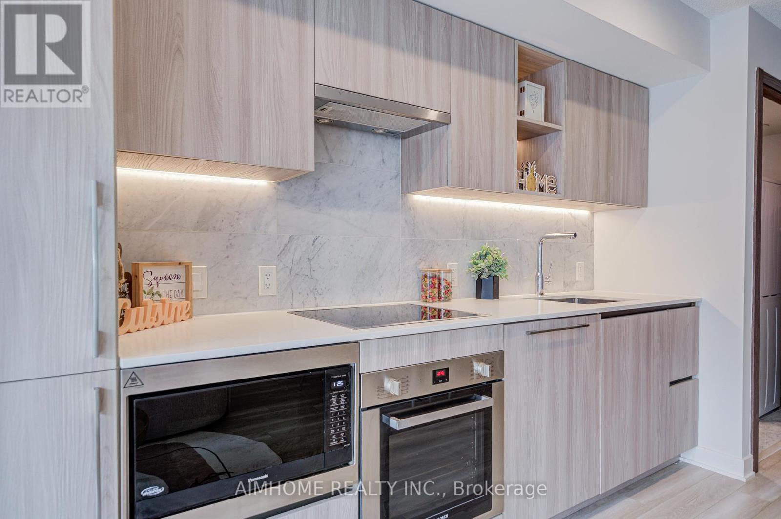 1102 - 19 Bathurst Street, Toronto, Ontario  M5V 0N2 - Photo 17 - C12385928