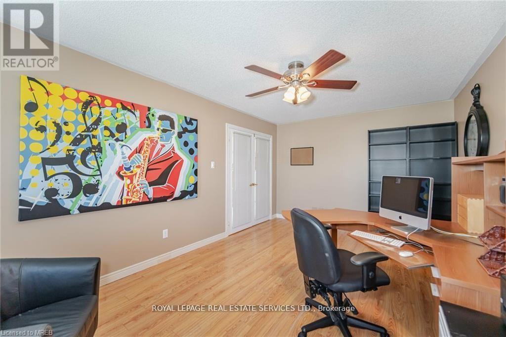 125 Ferndale Drive S, Barrie (Ardagh), Ontario  L4N 6Y6 - Photo 19 - S12385501