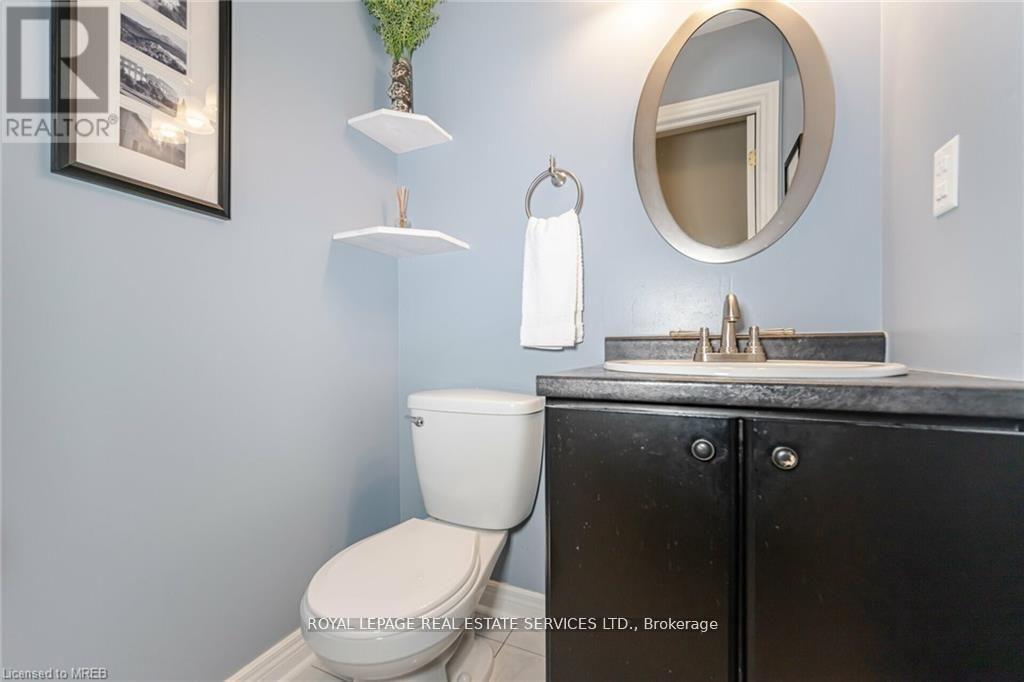 125 Ferndale Drive S, Barrie (Ardagh), Ontario  L4N 6Y6 - Photo 21 - S12385501