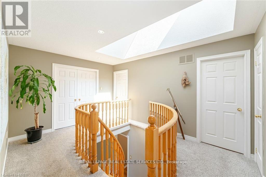 125 Ferndale Drive S, Barrie (Ardagh), Ontario  L4N 6Y6 - Photo 24 - S12385501