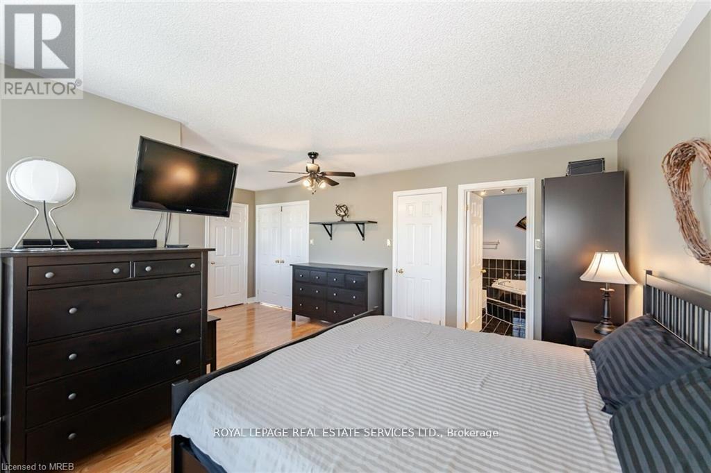 125 Ferndale Drive S, Barrie (Ardagh), Ontario  L4N 6Y6 - Photo 27 - S12385501