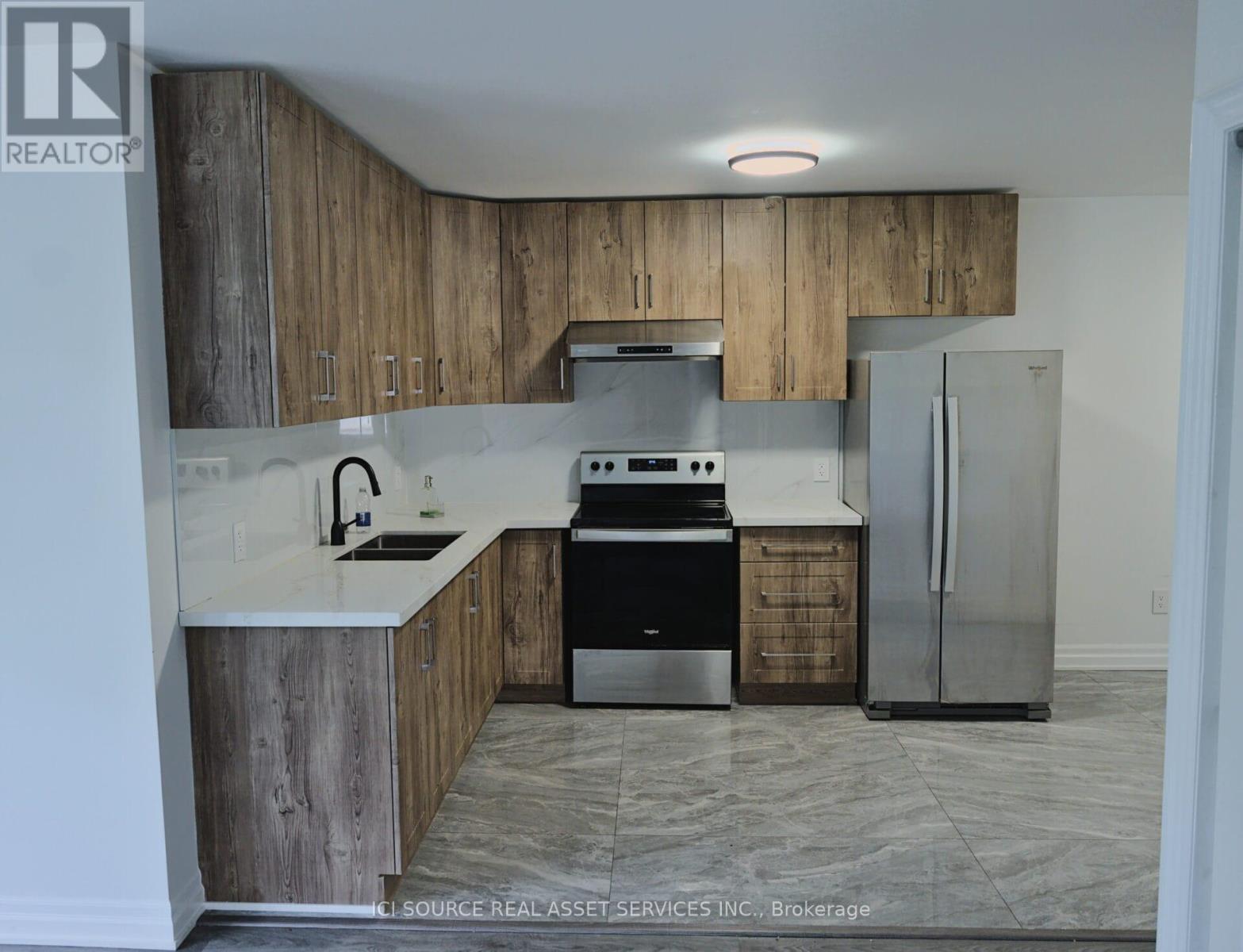 2135 JANE STREET, Toronto, Ontario
