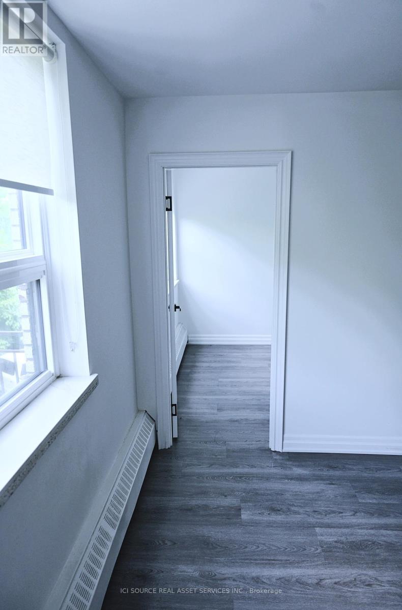 2135 Jane Street, Toronto, Ontario  M3M 1A2 - Photo 13 - W12165088