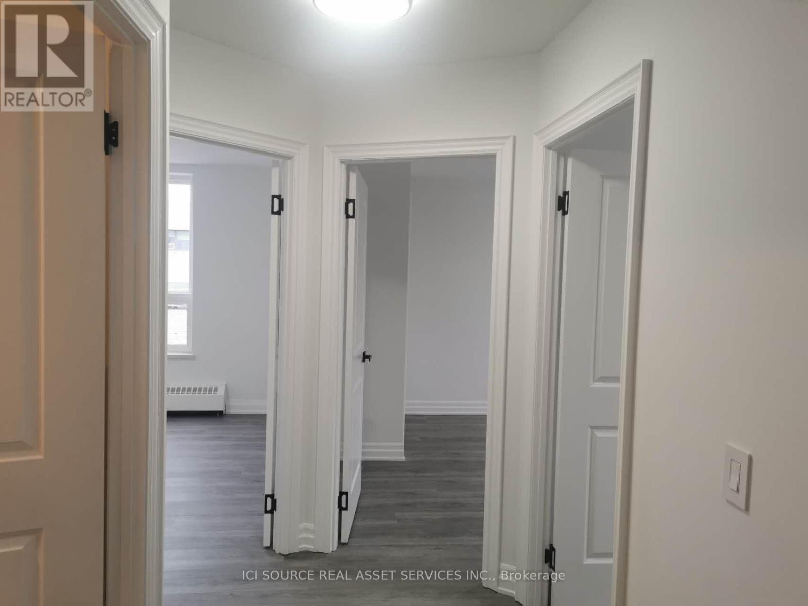 2135 Jane Street, Toronto, Ontario  M3M 1A2 - Photo 6 - W12165088