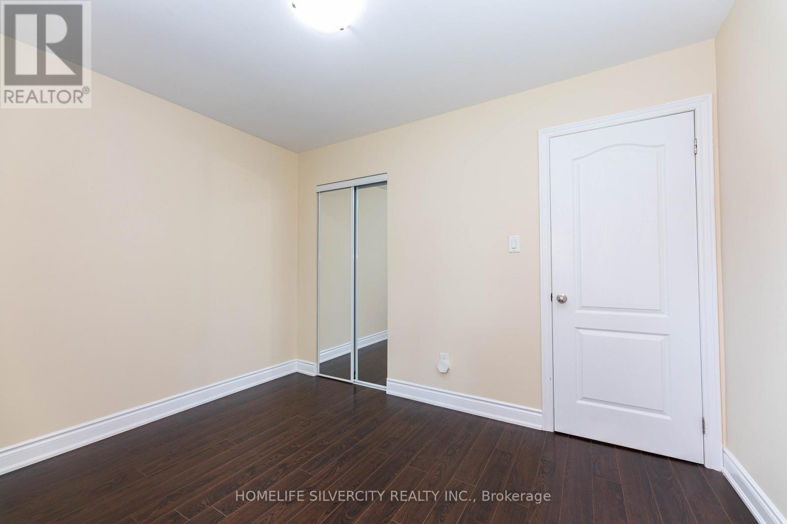 7258 Reindeer Drive, Mississauga, Ontario  L4T 2M7 - Photo 27 - W12384743