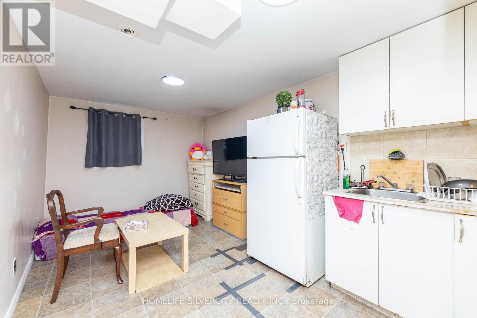 7258 Reindeer Drive, Mississauga, Ontario  L4T 2M7 - Photo 35 - W12384743