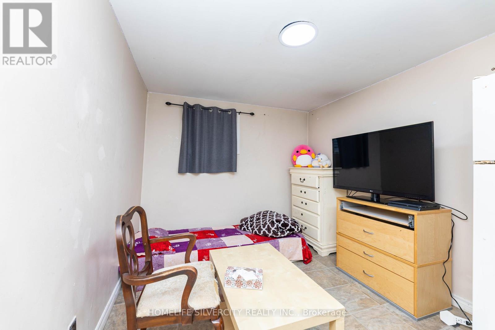 7258 Reindeer Drive, Mississauga, Ontario  L4T 2M7 - Photo 45 - W12384743