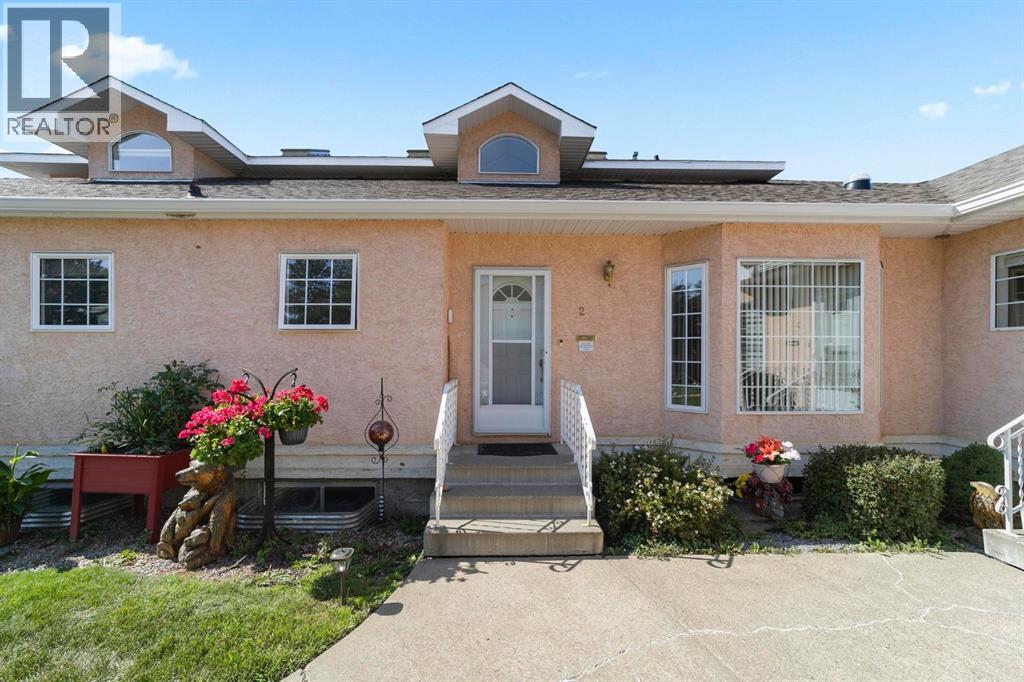 2, 5014 56 Street, Camrose, Alberta  T4V 2C9 - Photo 2 - A2253247