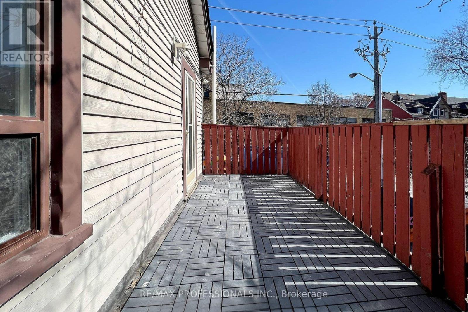 Upper - 345 Dundas Street E, Toronto, Ontario  M5A 2A2 - Photo 8 - C12340176