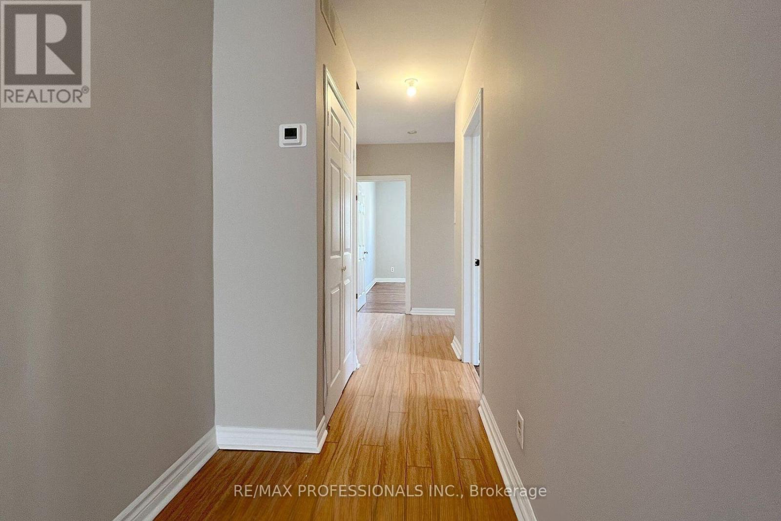 Upper - 345 Dundas Street E, Toronto, Ontario  M5A 2A2 - Photo 10 - C12340176