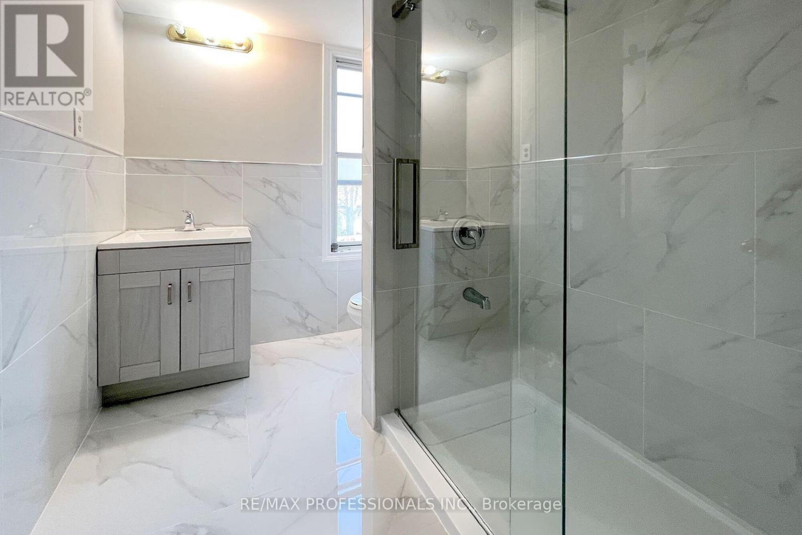 Upper - 345 Dundas Street E, Toronto, Ontario  M5A 2A2 - Photo 16 - C12340176