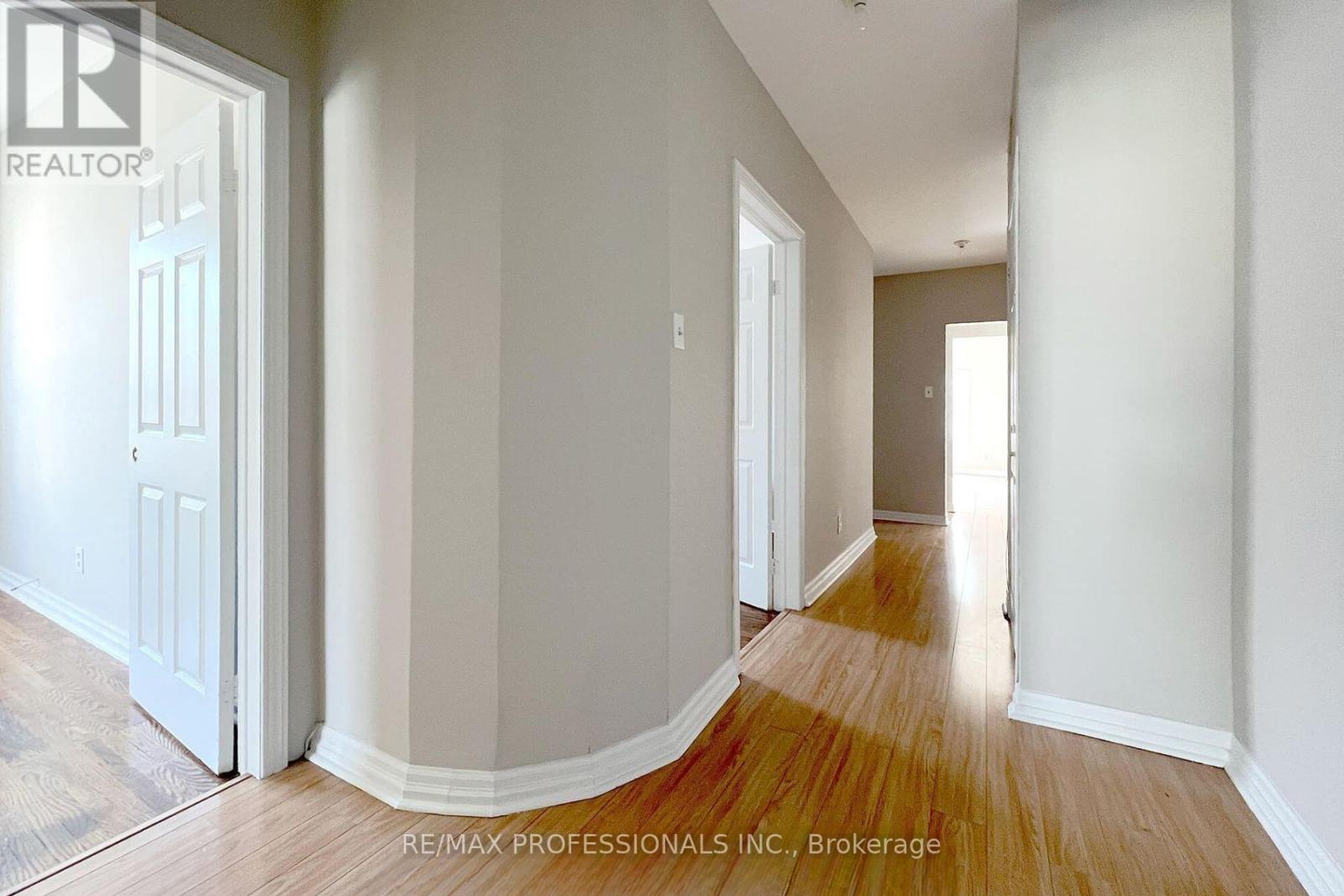 Upper - 345 Dundas Street E, Toronto, Ontario  M5A 2A2 - Photo 6 - C12340176