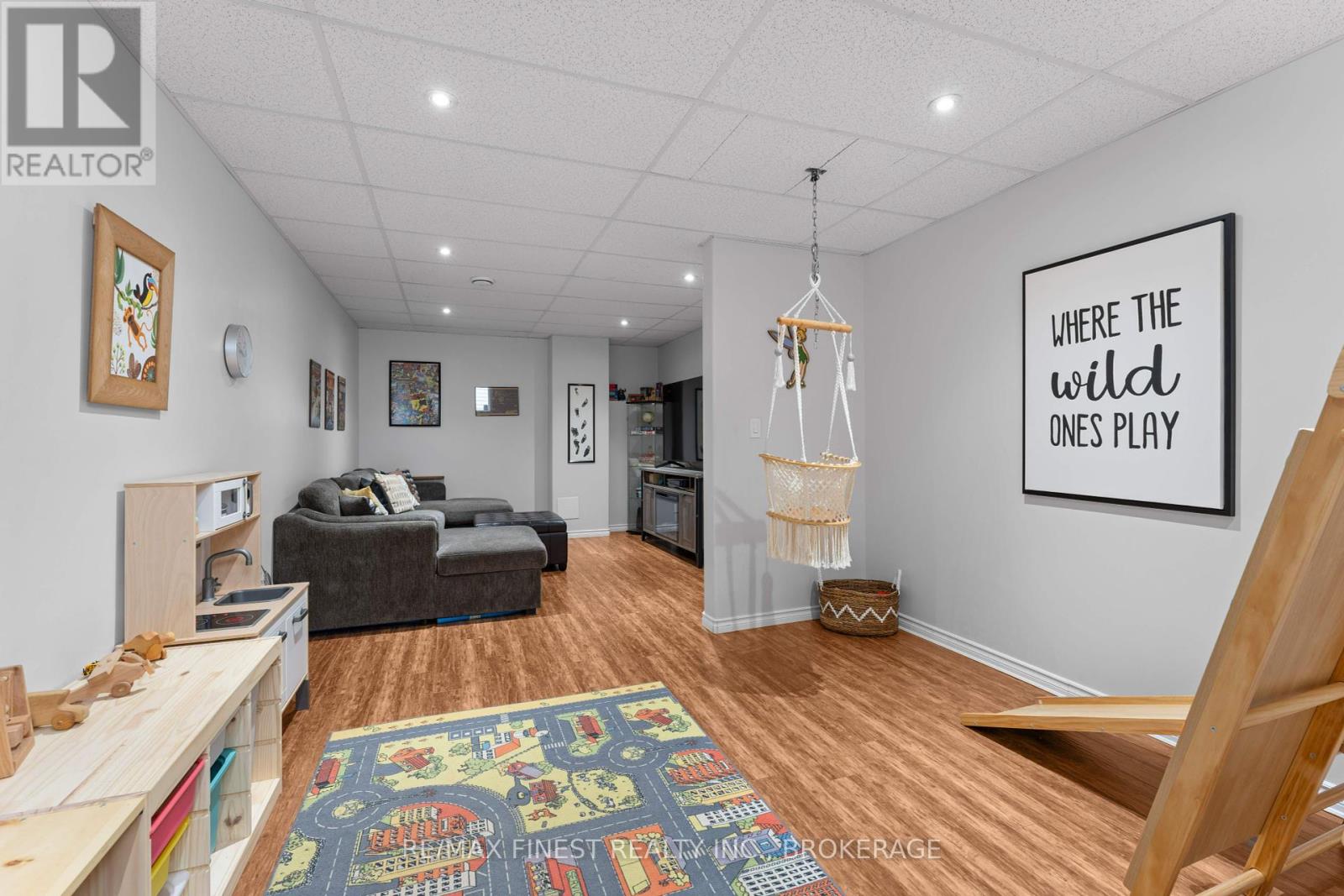 910 Lombardy Street, Kingston, Ontario  K7M 9C2 - Photo 28 - X12386070