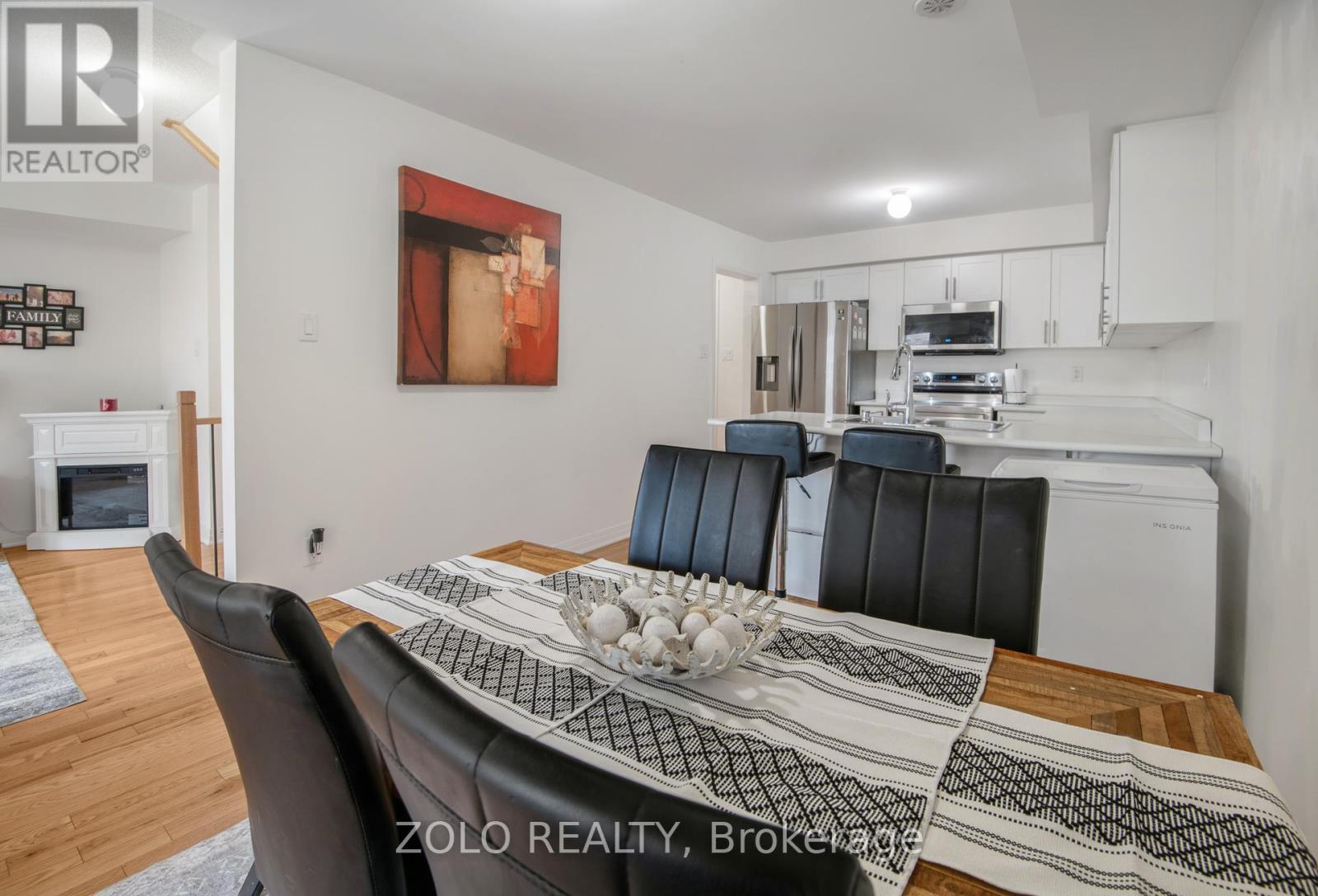 261 Lord Elgin Lane, Clarington (Bowmanville), Ontario  L1C 7E5 - Photo 12 - E12386125