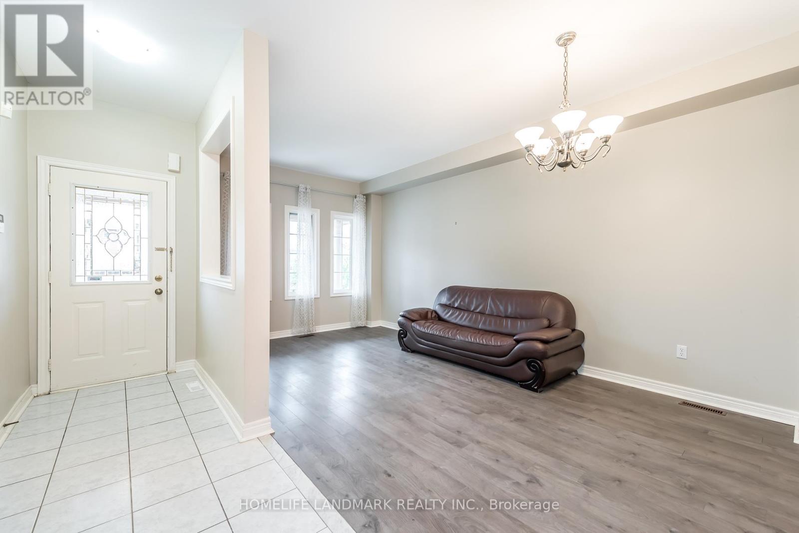 97 Annina Crescent, Markham, Ontario  L3R 4S5 - Photo 2 - N12386126