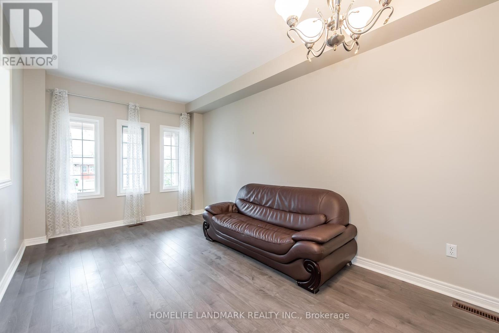 97 Annina Crescent, Markham, Ontario  L3R 4S5 - Photo 3 - N12386126