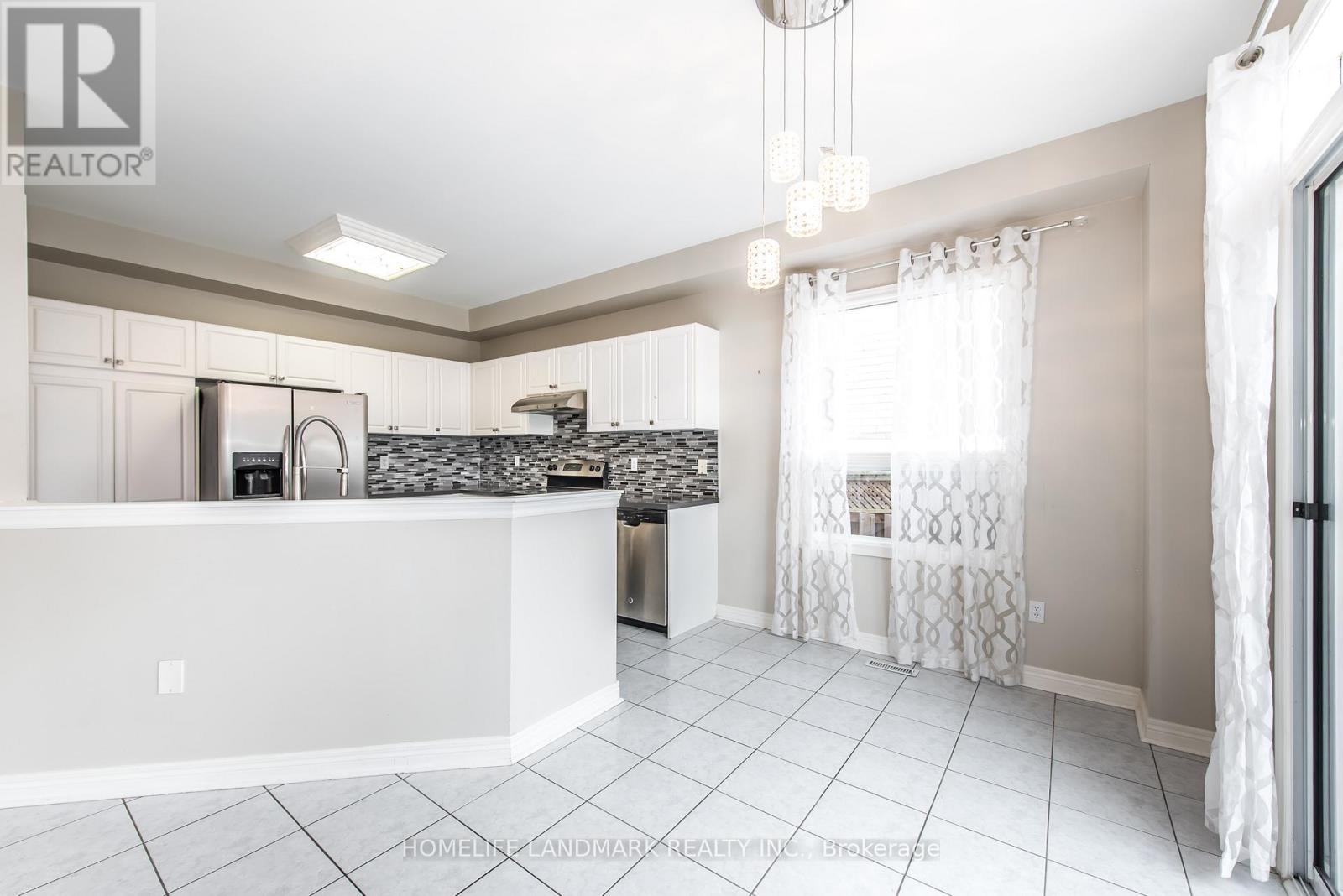 97 Annina Crescent, Markham, Ontario  L3R 4S5 - Photo 7 - N12386126