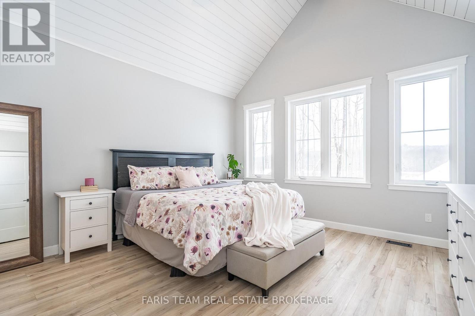 32 Leisure Court, Severn (Coldwater), Ontario  L0K 1E0 - Photo 18 - S12386149
