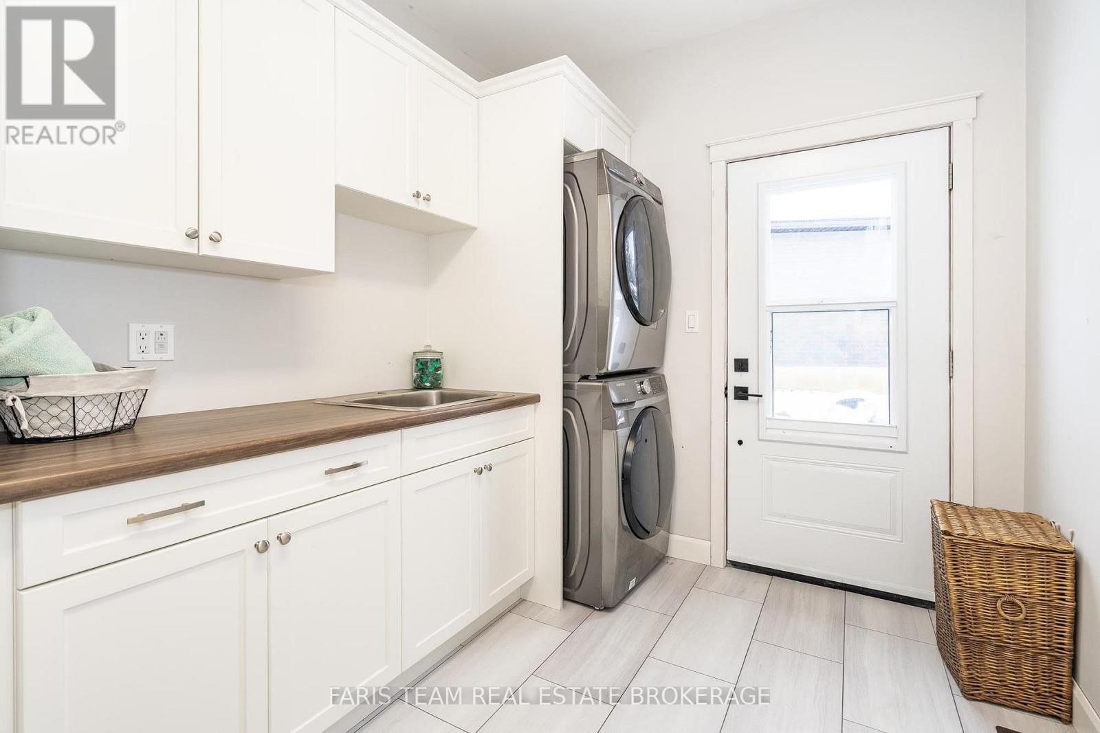 32 Leisure Court, Severn (Coldwater), Ontario  L0K 1E0 - Photo 27 - S12386149