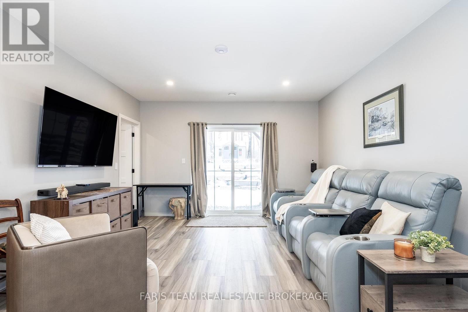 32 Leisure Court, Severn (Coldwater), Ontario  L0K 1E0 - Photo 33 - S12386149