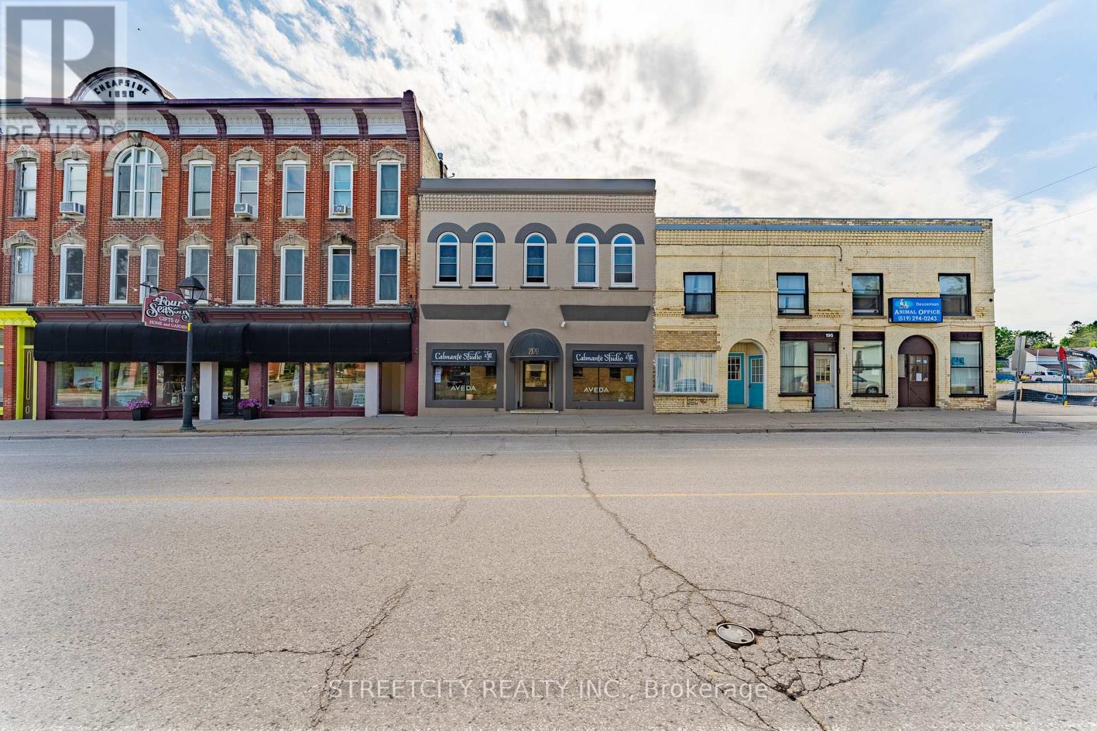 206 Main Street E, North Middlesex (Parkhill), Ontario  N0M 2K0 - Photo 2 - X12386166