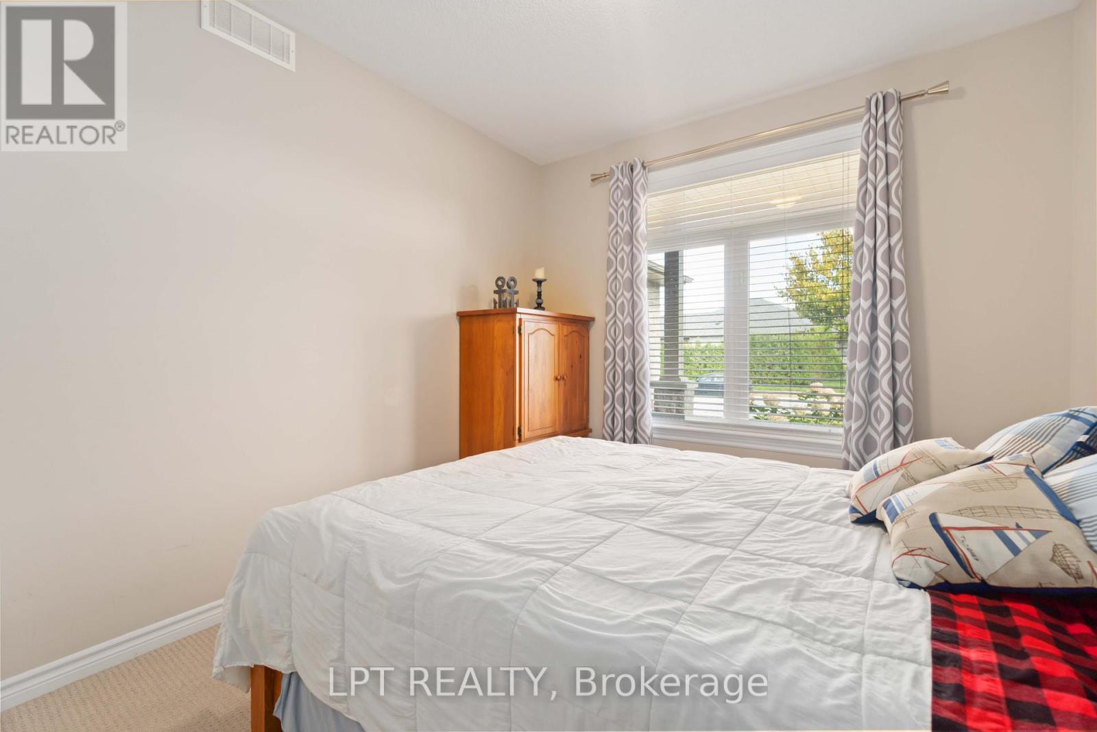 100 Blackhorse Drive, North Grenville, Ontario  K0G 1J0 - Photo 25 - X12386191