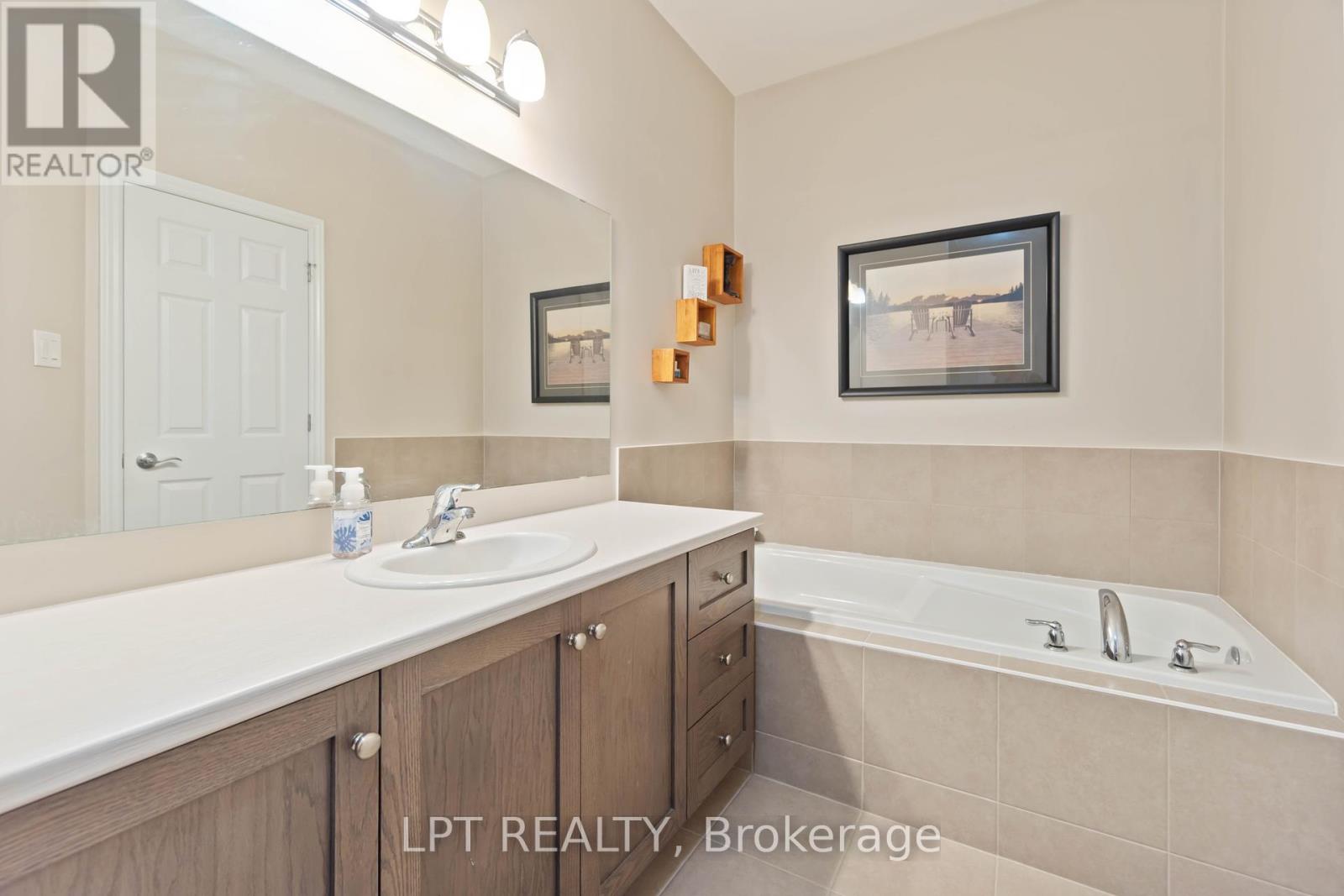 100 Blackhorse Drive, North Grenville, Ontario  K0G 1J0 - Photo 34 - X12386191