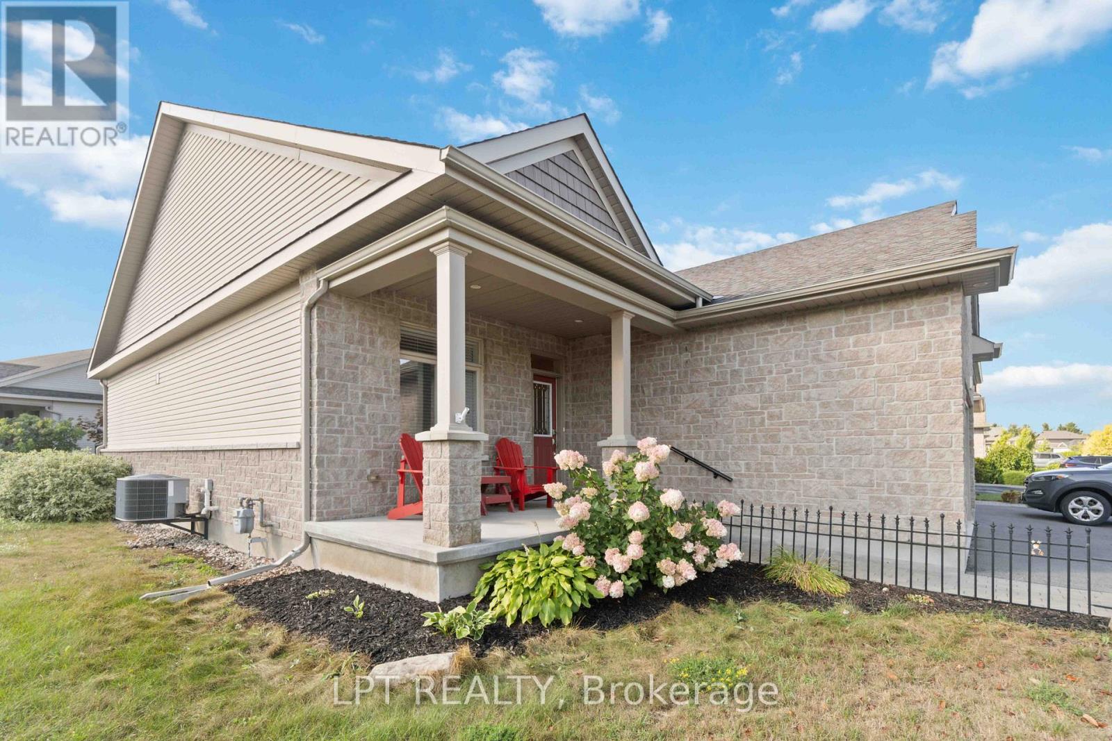 100 Blackhorse Drive, North Grenville, Ontario  K0G 1J0 - Photo 4 - X12386191