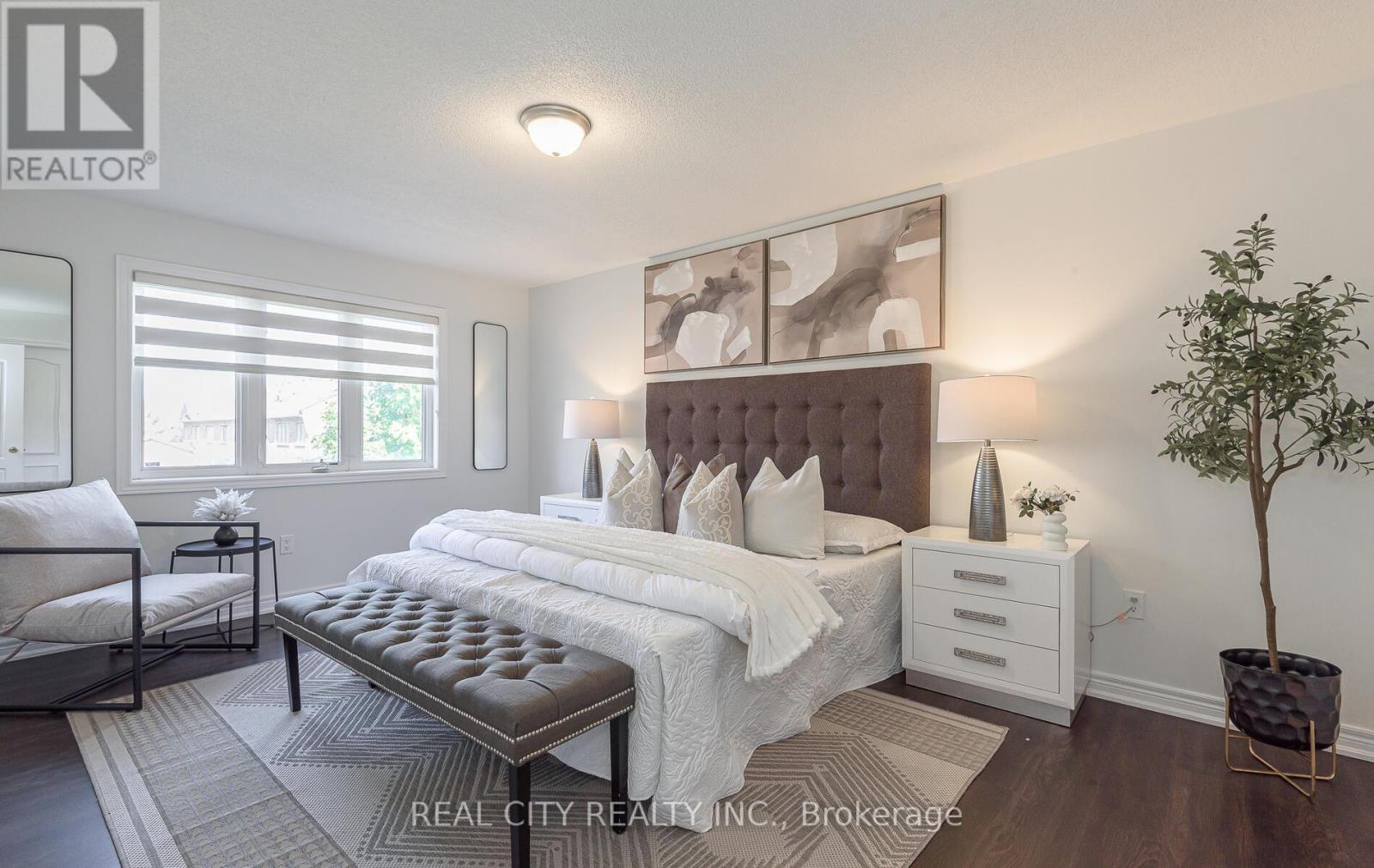 27 Bellhaven Crescent, Brampton (Sandringham-Wellington), Ontario  L6R 0W6 - Photo 17 - W12386148