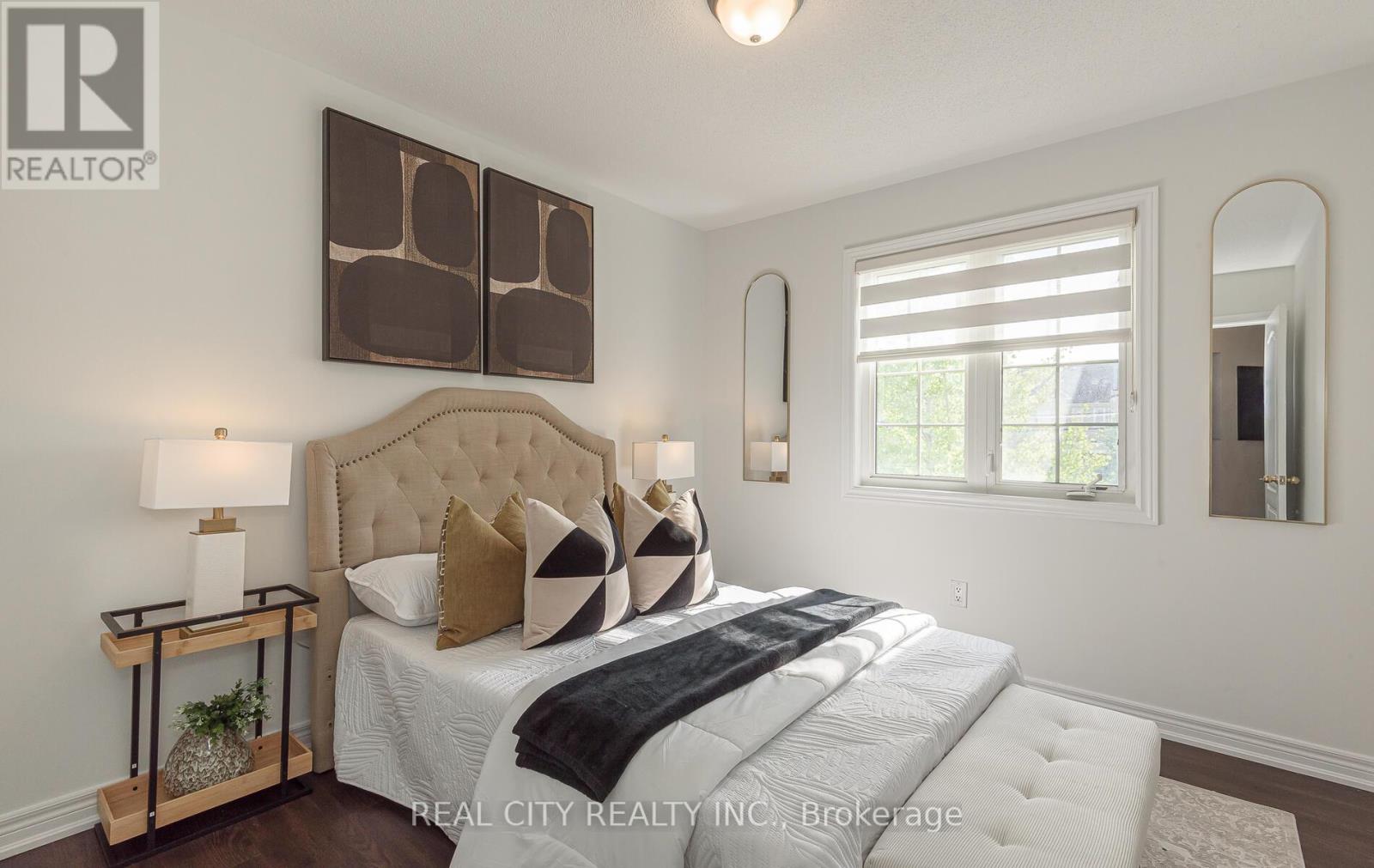 27 Bellhaven Crescent, Brampton (Sandringham-Wellington), Ontario  L6R 0W6 - Photo 21 - W12386148