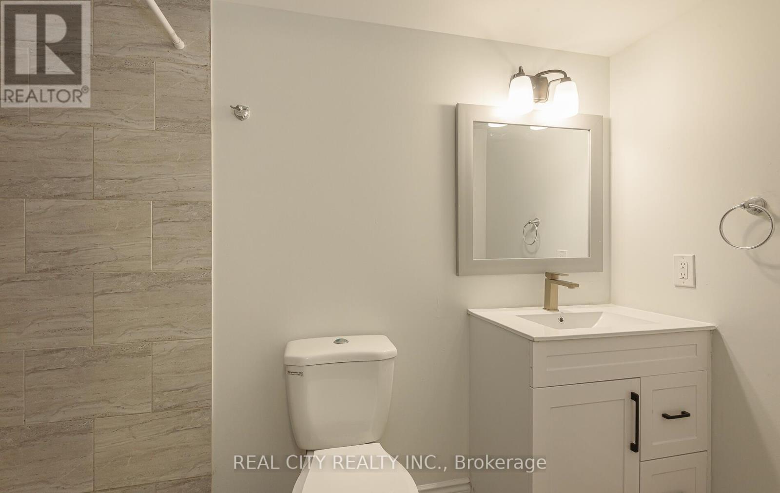 27 Bellhaven Crescent, Brampton (Sandringham-Wellington), Ontario  L6R 0W6 - Photo 26 - W12386148