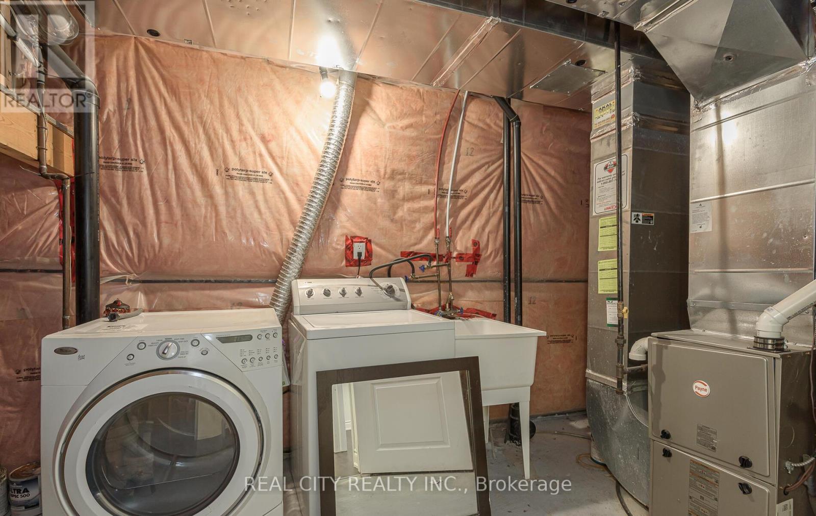 27 Bellhaven Crescent, Brampton (Sandringham-Wellington), Ontario  L6R 0W6 - Photo 28 - W12386148