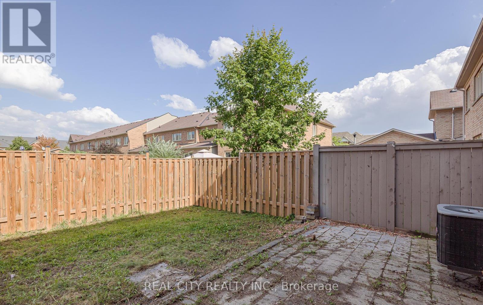 27 Bellhaven Crescent, Brampton (Sandringham-Wellington), Ontario  L6R 0W6 - Photo 30 - W12386148