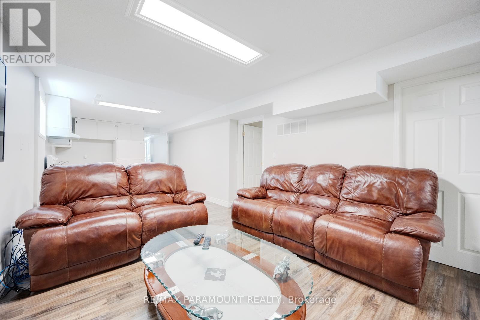 3197 Candela Drive, Mississauga, Ontario  L5A 2T9 - Photo 33 - W12386154