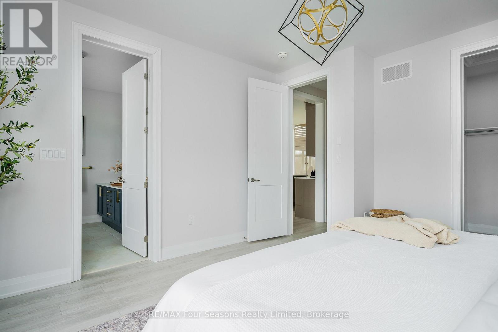 95 Goldie Court, Blue Mountains, Ontario  N0H 1J0 - Photo 19 - X12386197