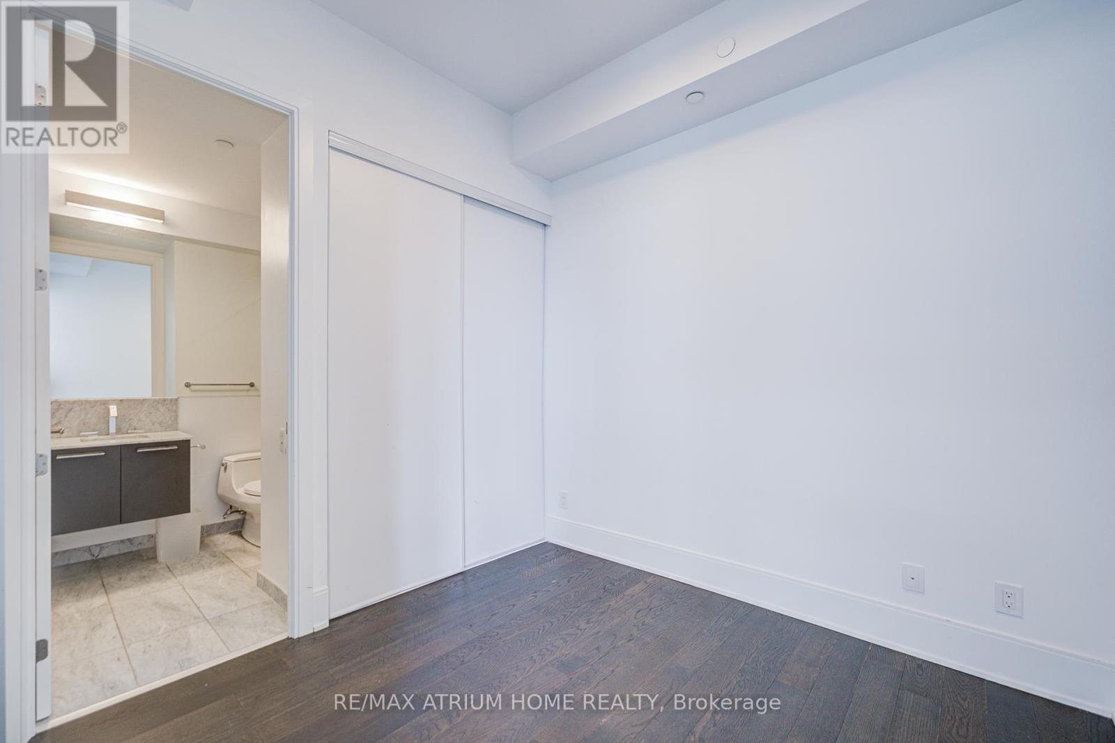 5004 - 50 Charles Street E, Toronto, Ontario  M4Y 1T1 - Photo 30 - C12386195