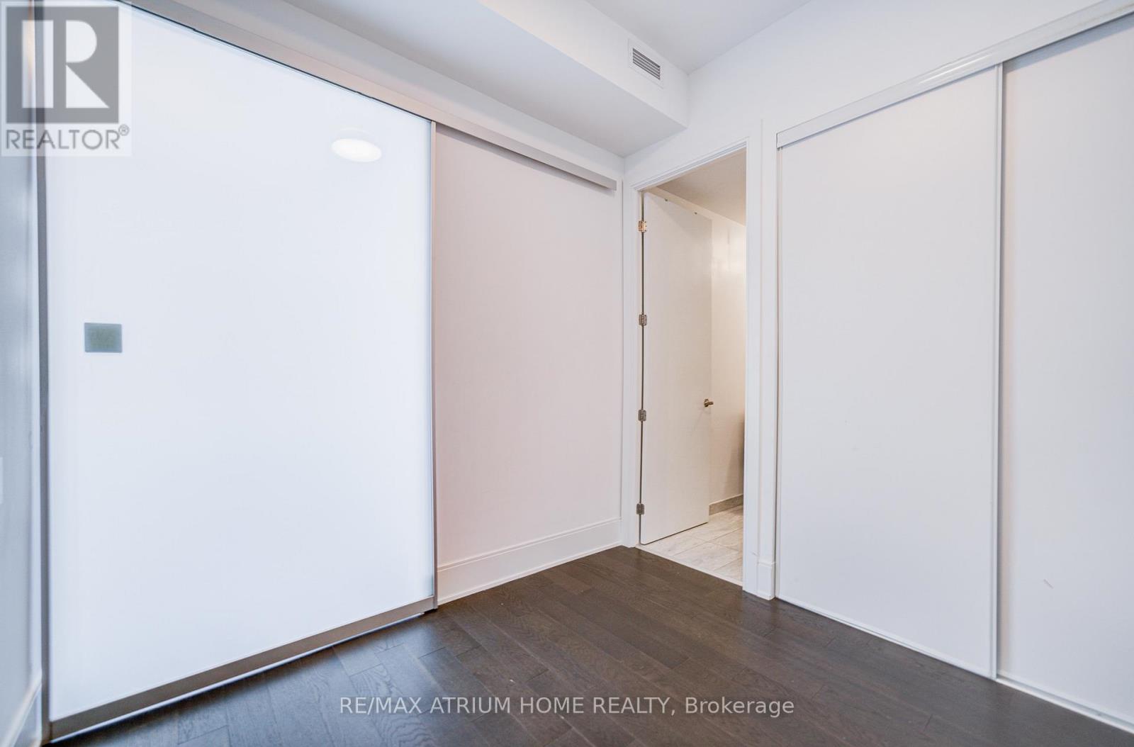 5004 - 50 Charles Street E, Toronto, Ontario  M4Y 1T1 - Photo 31 - C12386195