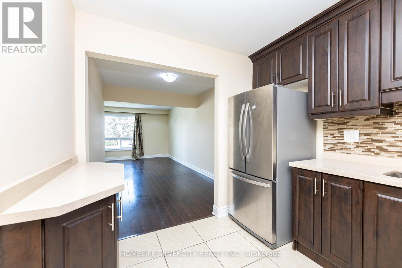 7258 Reindeer Drive, Mississauga, Ontario  L4T 2M7 - Photo 16 - W12384743