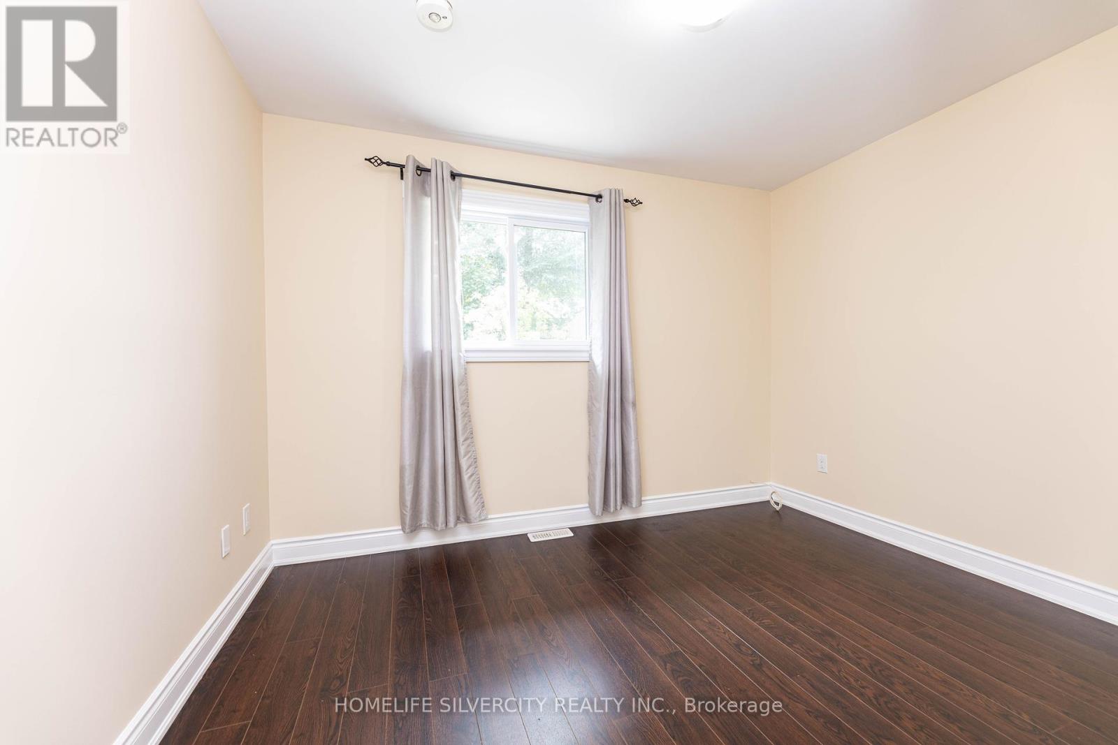 7258 Reindeer Drive, Mississauga, Ontario  L4T 2M7 - Photo 25 - W12384743