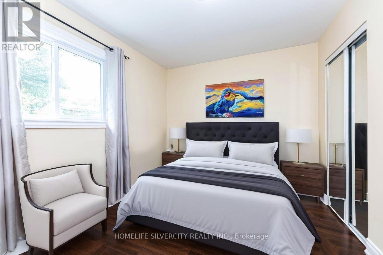 7258 Reindeer Drive, Mississauga, Ontario  L4T 2M7 - Photo 26 - W12384743